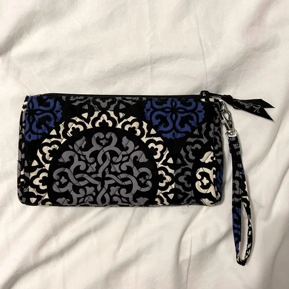 Vera Bradley wristlet - Picture 6 of 6
